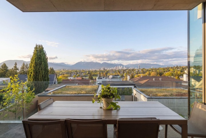 Photo 6 at 2723 W 30th Avenue, MacKenzie Heights, Vancouver West