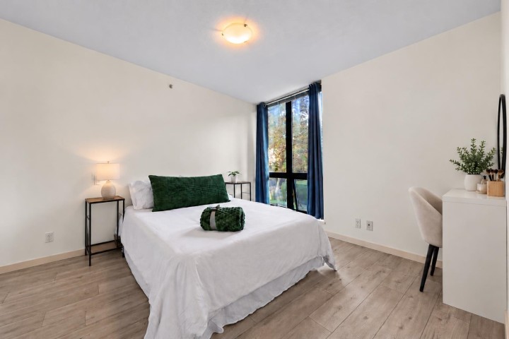 Photo 12 at 220 - 3663 Crowley Drive, Collingwood VE, Vancouver East