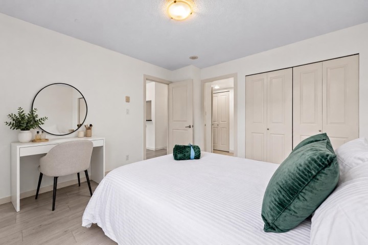 Photo 14 at 220 - 3663 Crowley Drive, Collingwood VE, Vancouver East