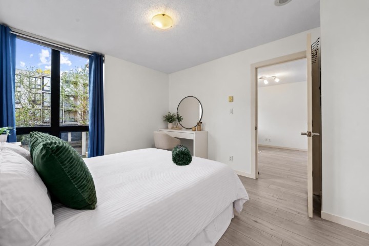 Photo 15 at 220 - 3663 Crowley Drive, Collingwood VE, Vancouver East