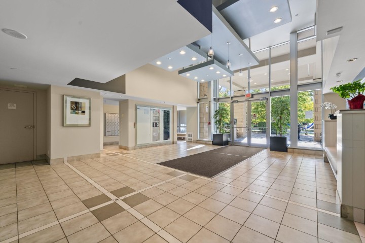 Photo 25 at 220 - 3663 Crowley Drive, Collingwood VE, Vancouver East