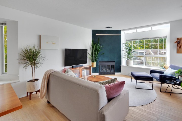 Photo 3 at 2337 Quayside Court, South Marine, Vancouver East