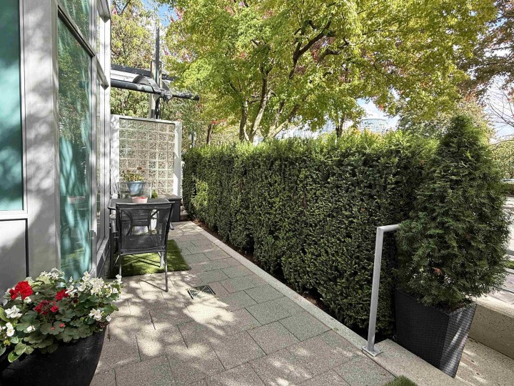 Photo 9 at 1485 Homer Street, Yaletown, Vancouver West