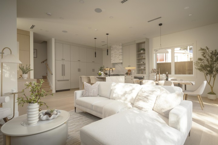 Photo 1 at 2 - 1376 E 11th Avenue, Grandview Woodland, Vancouver East