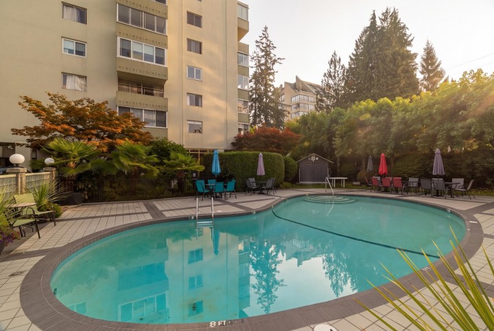 Photo 36 at 701 - 1425 Esquimalt Avenue, Ambleside, West Vancouver