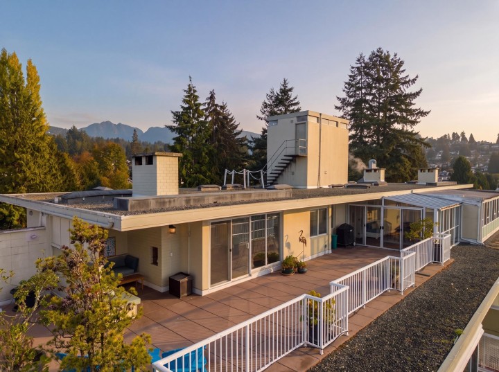 Photo 1 at 701 - 1425 Esquimalt Avenue, Ambleside, West Vancouver