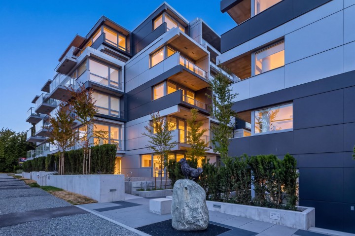 Photo 3 at 602 - 8030 Oak Street, Marpole, Vancouver West