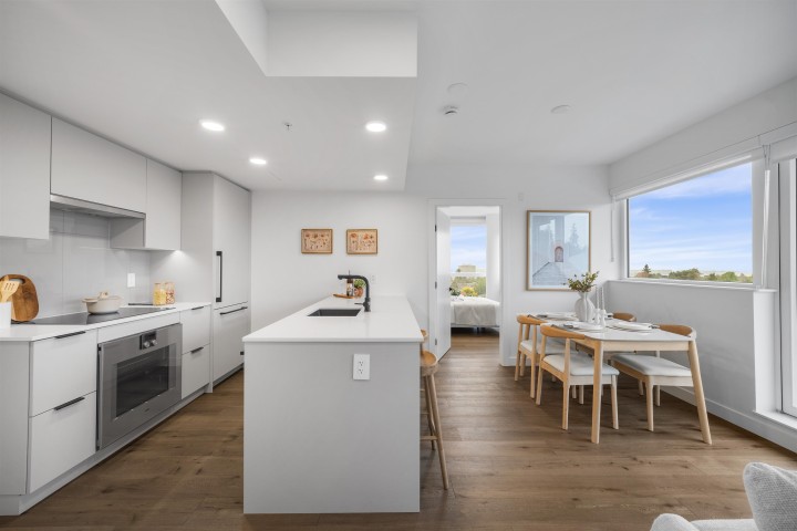 Photo 10 at 602 - 8030 Oak Street, Marpole, Vancouver West