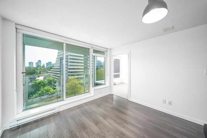 Photo 7 at 915 - 5665 Boundary Road, Collingwood VE, Vancouver East