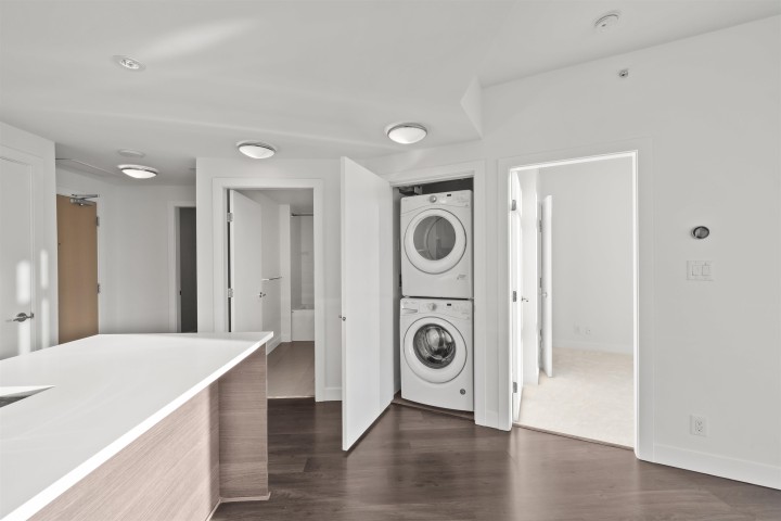 Photo 10 at 717 - 3557 Sawmill Crescent, South Marine, Vancouver East