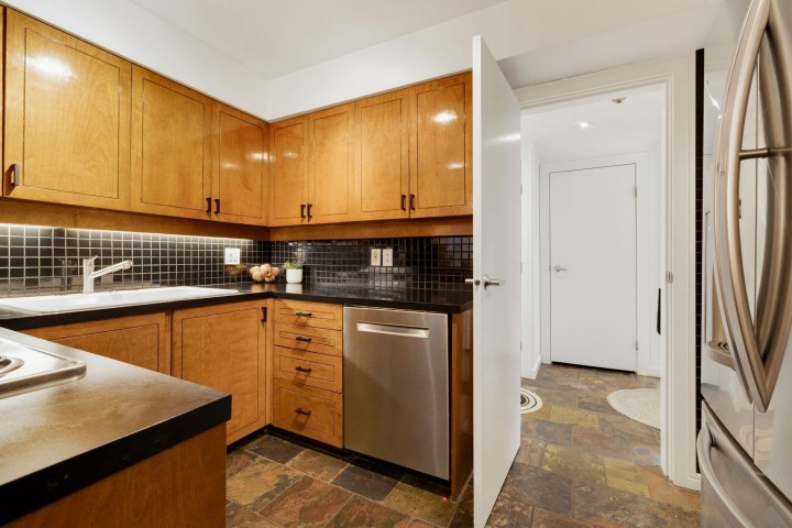 Photo 12 at 115 - 1890 W 6th Avenue, Kitsilano, Vancouver West