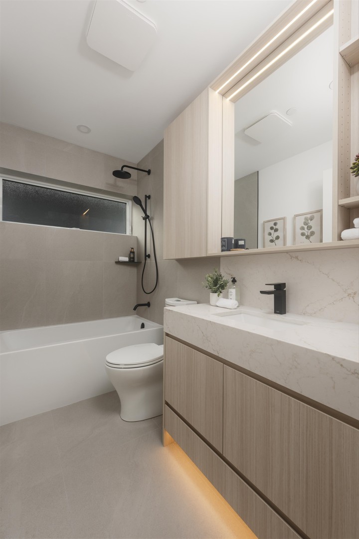 Photo 21 at 1 - 2755 W 11th Avenue, Kitsilano, Vancouver West