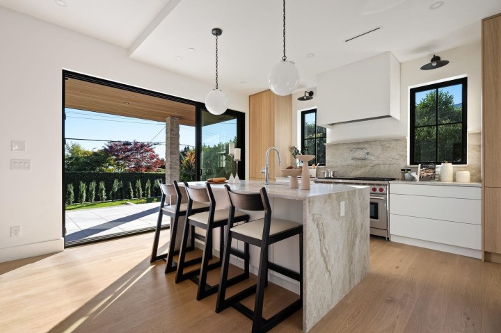 Photo 7 at 1709 Ottawa Avenue, Ambleside, West Vancouver