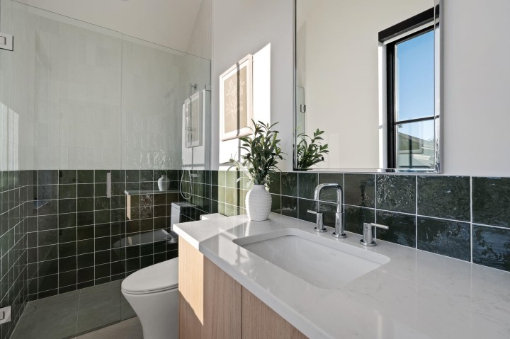 Photo 32 at 1709 Ottawa Avenue, Ambleside, West Vancouver