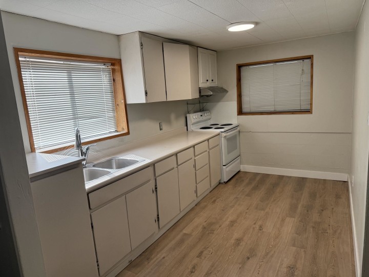 Photo 6 at 3466 E 2nd Avenue, Renfrew VE, Vancouver East