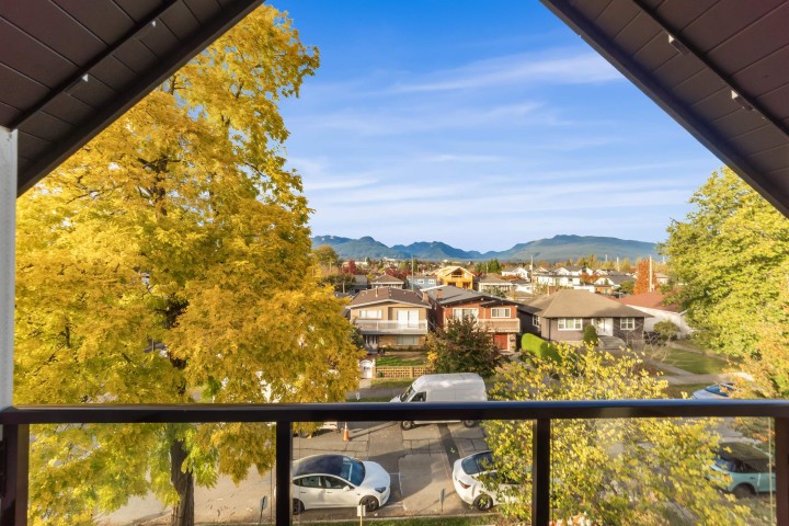 Photo 22 at 2 - 2710 Kitchener Street, Renfrew VE, Vancouver East