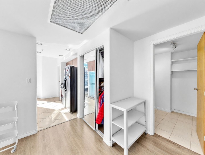 Photo 6 at 3803 - 1111 W Pender Street, Coal Harbour, Vancouver West