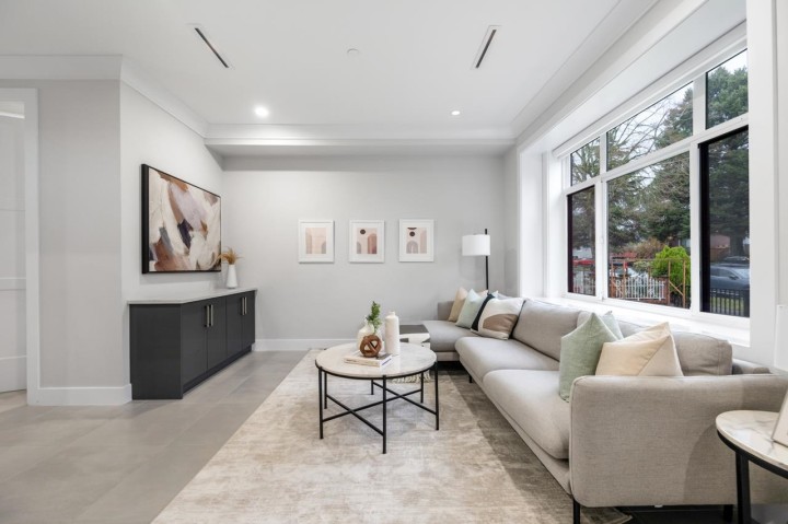 Photo 2 at 5949 Sherbrooke Street, Knight, Vancouver East