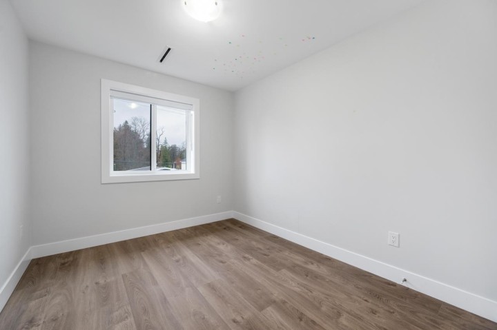 Photo 13 at 5949 Sherbrooke Street, Knight, Vancouver East