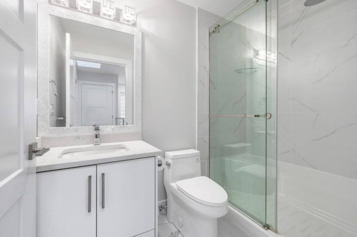 Photo 17 at 5949 Sherbrooke Street, Knight, Vancouver East
