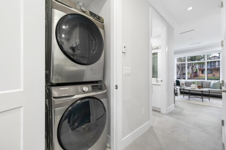 Photo 12 at 5949 Sherbrooke Street, Knight, Vancouver East
