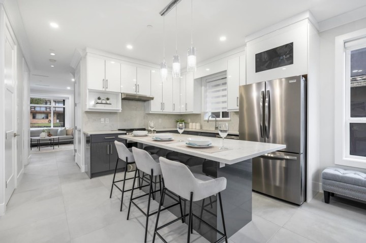 Photo 7 at 5949 Sherbrooke Street, Knight, Vancouver East