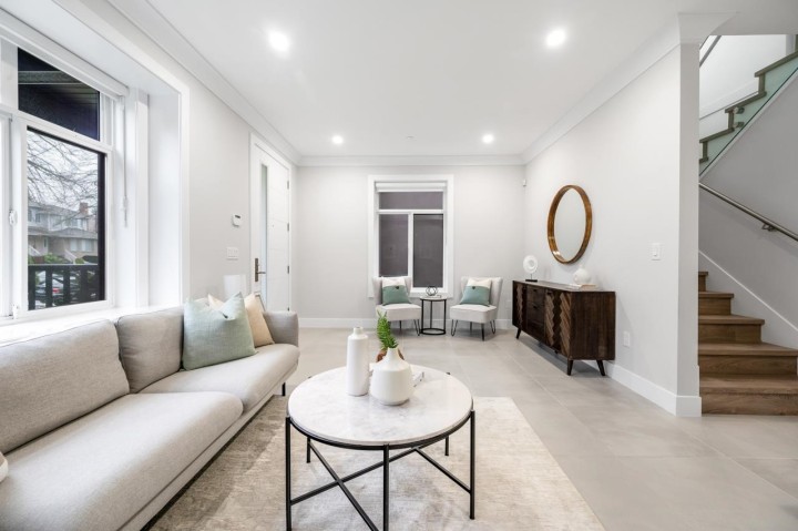 Photo 3 at 5949 Sherbrooke Street, Knight, Vancouver East