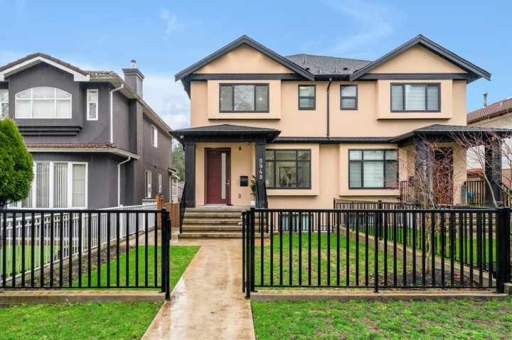 Photo 1 at 5949 Sherbrooke Street, Knight, Vancouver East