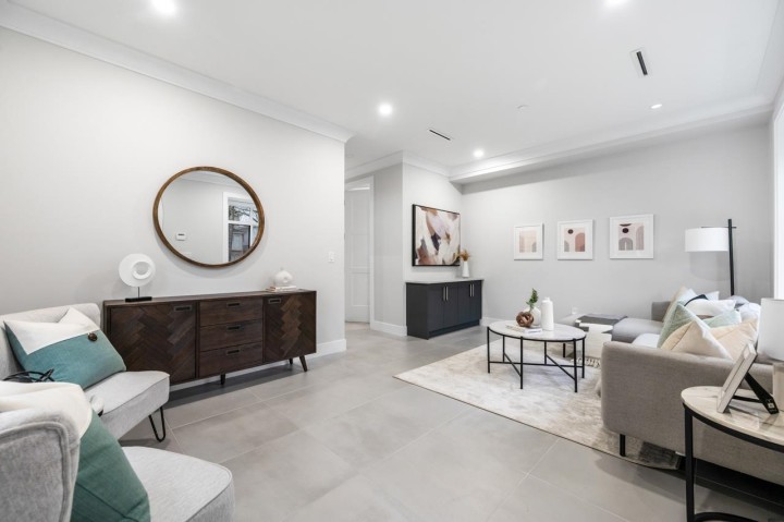 Photo 4 at 5949 Sherbrooke Street, Knight, Vancouver East