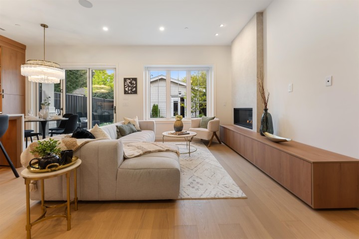 Photo 2 at 2 - 2256 E Pender Street, Hastings, Vancouver East