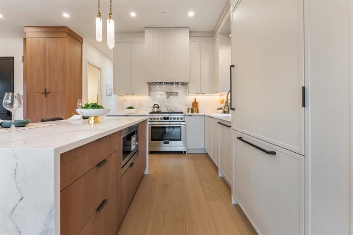 Photo 7 at 2 - 2256 E Pender Street, Hastings, Vancouver East