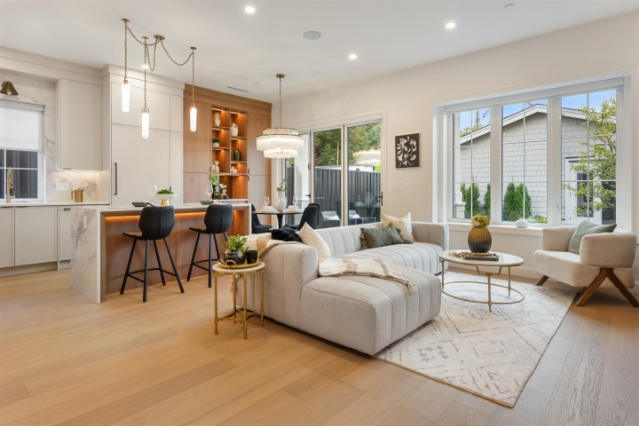 Photo 1 at 2 - 2256 E Pender Street, Hastings, Vancouver East