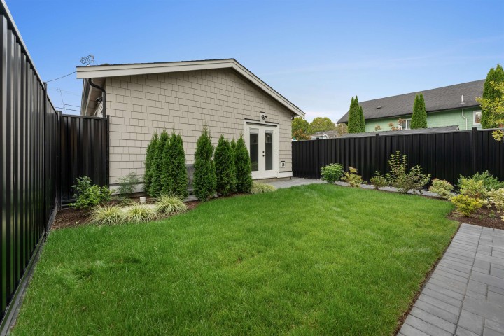 Photo 33 at 2 - 2256 E Pender Street, Hastings, Vancouver East
