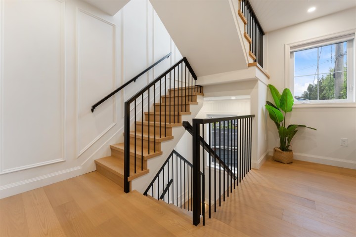 Photo 14 at 2 - 2256 E Pender Street, Hastings, Vancouver East