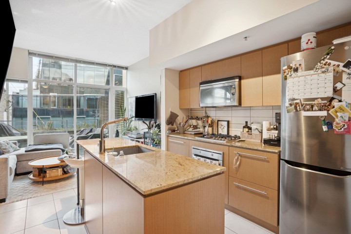 Photo 14 at 205 - 522 8th Avenue, Fairview VW, Vancouver West