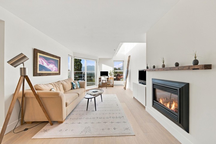 Photo 6 at 2240 York Avenue, Kitsilano, Vancouver West