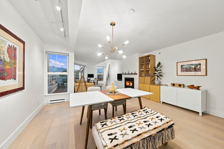 Photo 8 at 2240 York Avenue, Kitsilano, Vancouver West