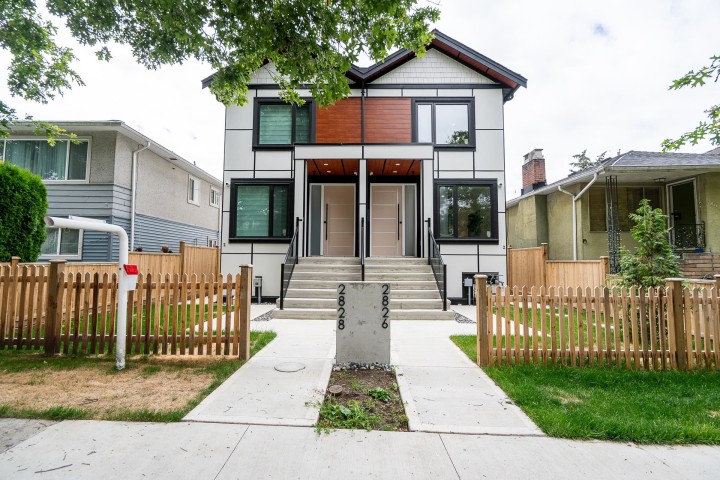 Photo 2 at 2828 Cheyenne Avenue, Collingwood VE, Vancouver East
