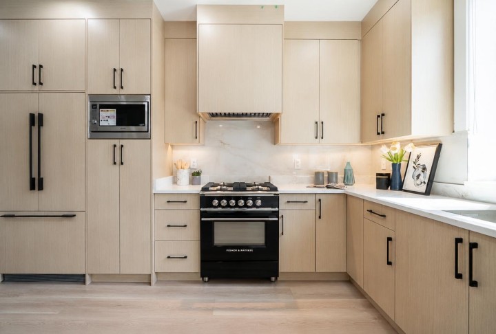 Photo 9 at 2828 Cheyenne Avenue, Collingwood VE, Vancouver East