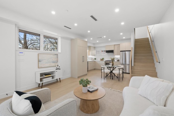 Photo 7 at 102 - 2137 E Pender Street, Hastings, Vancouver East