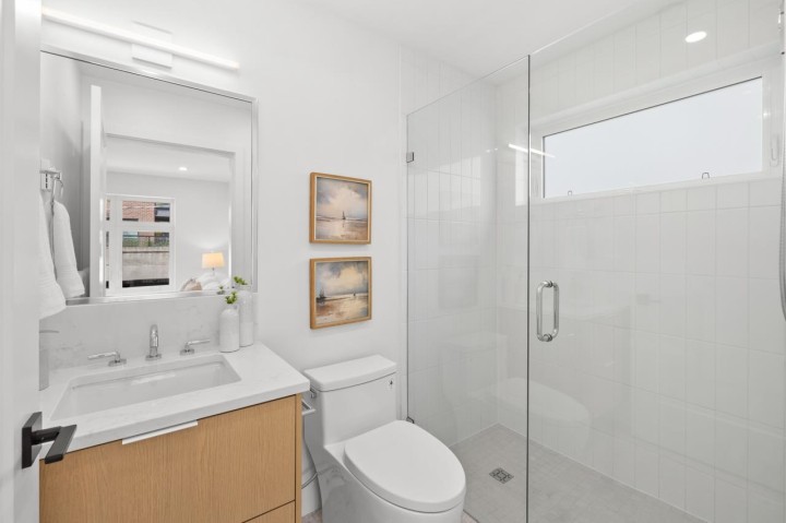 Photo 15 at 102 - 2137 E Pender Street, Hastings, Vancouver East
