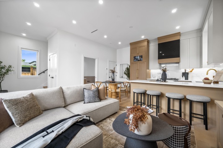 Photo 6 at 2712 Kitchener Street, Renfrew VE, Vancouver East