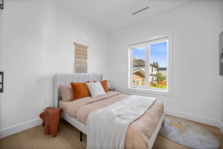 Photo 14 at 2712 Kitchener Street, Renfrew VE, Vancouver East