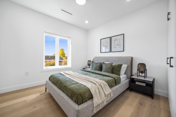Photo 15 at 2712 Kitchener Street, Renfrew VE, Vancouver East