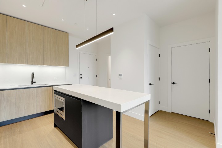 Photo 12 at 604 - 2235 E Broadway, Grandview Woodland, Vancouver East