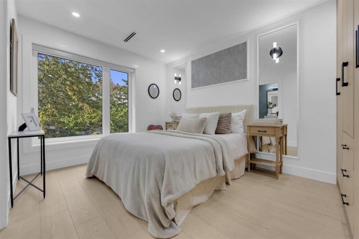 Photo 16 at 1 - 2888 E 6th Ave Avenue, Renfrew VE, Vancouver East