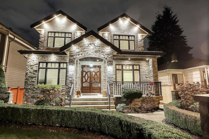 Photo 1 at 66 W 44th Avenue, Oakridge VW, Vancouver West