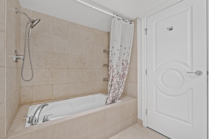 Photo 23 at 493 Broughton Street, Coal Harbour, Vancouver West