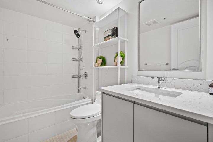 Photo 27 at 493 Broughton Street, Coal Harbour, Vancouver West