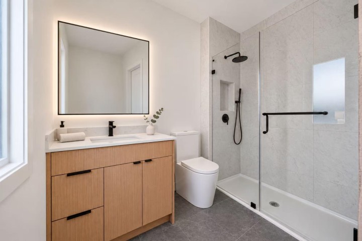 Photo 6 at 1378 E 62nd Avenue, South Vancouver, Vancouver East